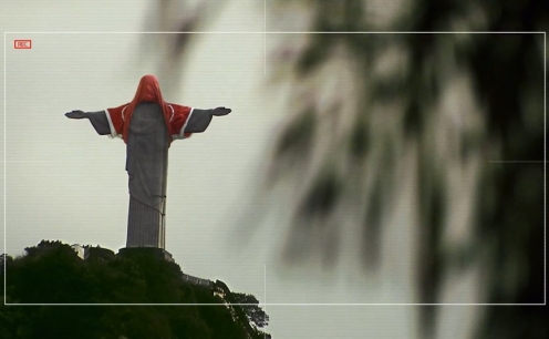 CRISTO REDENTOR VESTE A CAMISA, MAS DESSA VEZ SEM AUTORIZAÇÃO.