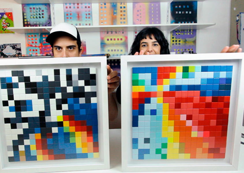 Casal de brasileiros espalha pelas ruas artes em forma de pixels! 